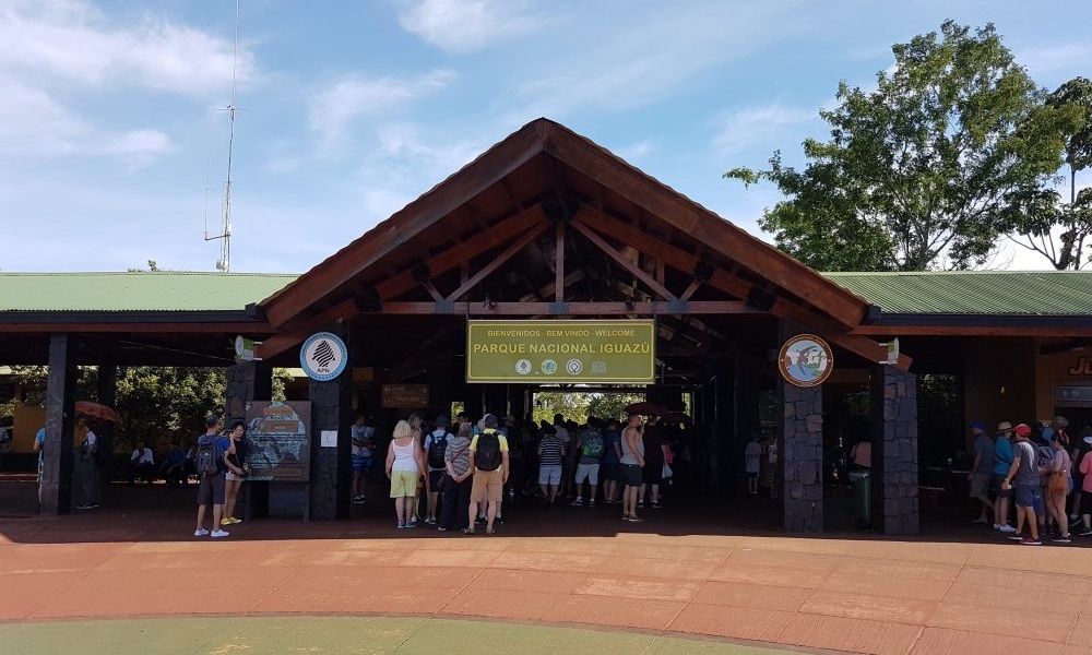 Transfers to Iguazu Falls Park (Argentina)
